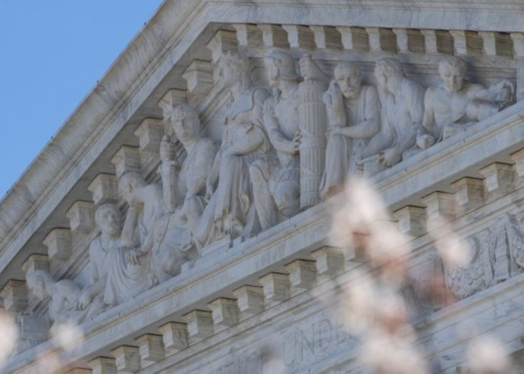 U.S. Supreme Court Strikes Down Louisiana Voting Map, Reshaping Redistricting Debate Ahead of Midterms