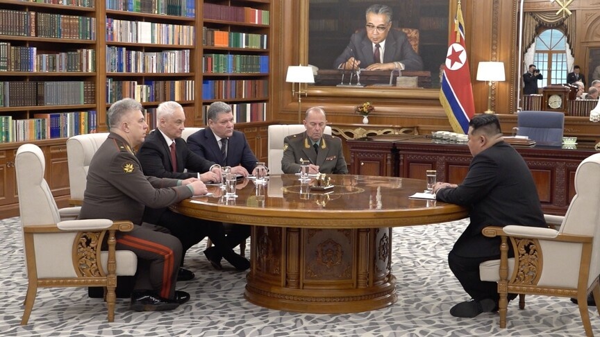 Kim Jong Un Hosts Russian Defense Chief in Pyongyang as Military Ties Deepen