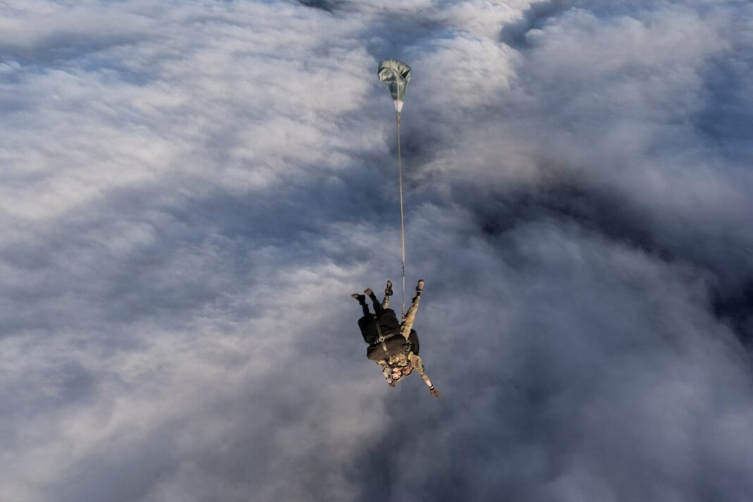 UK Troops Make First Medical Parachute Drop in Military History