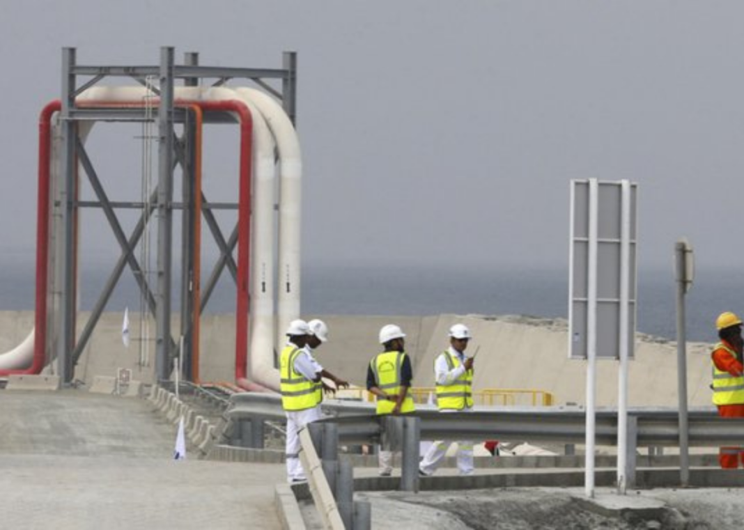 UAE Orders New Oil Pipeline to Cut Hormuz Dependence UAE Orders New Oil Pipeline to Cut Hormuz Dependence