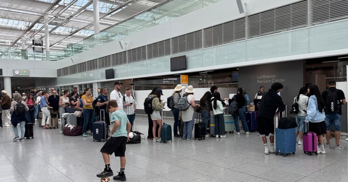 Munich Flights Halted by Suspected Drone, Resume After Search Munich Flights Halted by Suspected Drone, Resume After Search