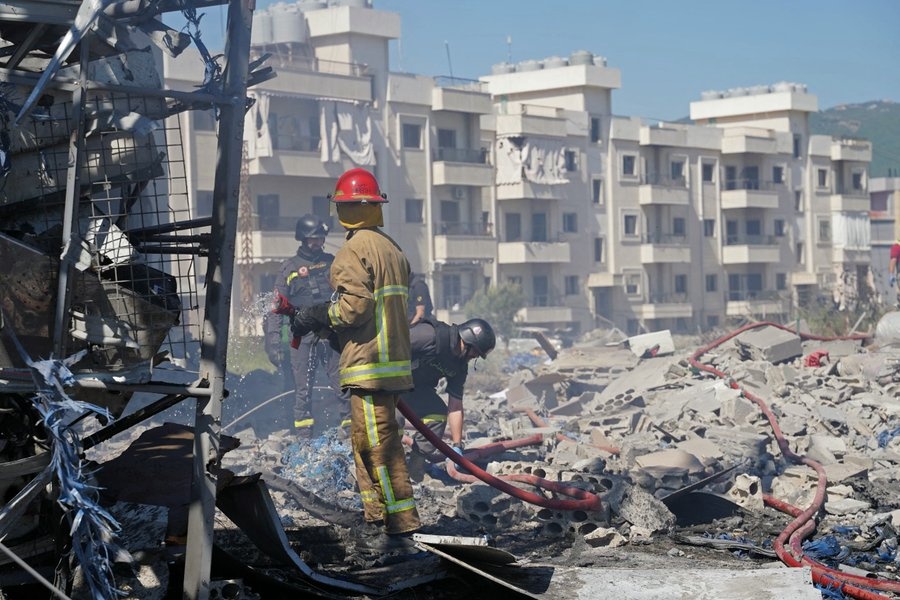 Israeli Strikes in Southern Lebanon Kill at Least Five Amid Rising Border Tensions