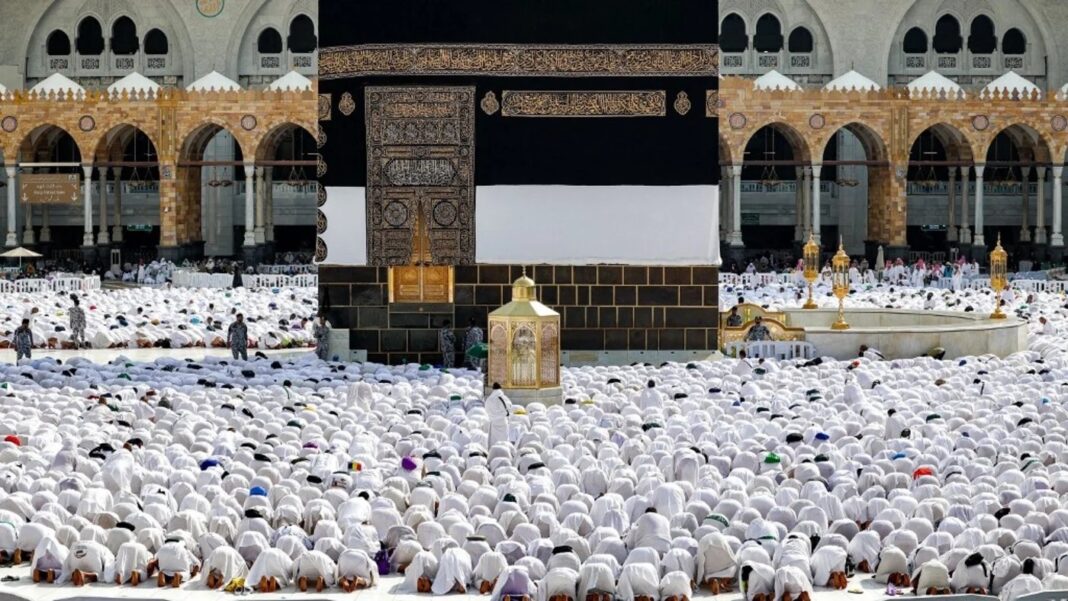 Trump Delays Iran Strike Over Hajj Concerns