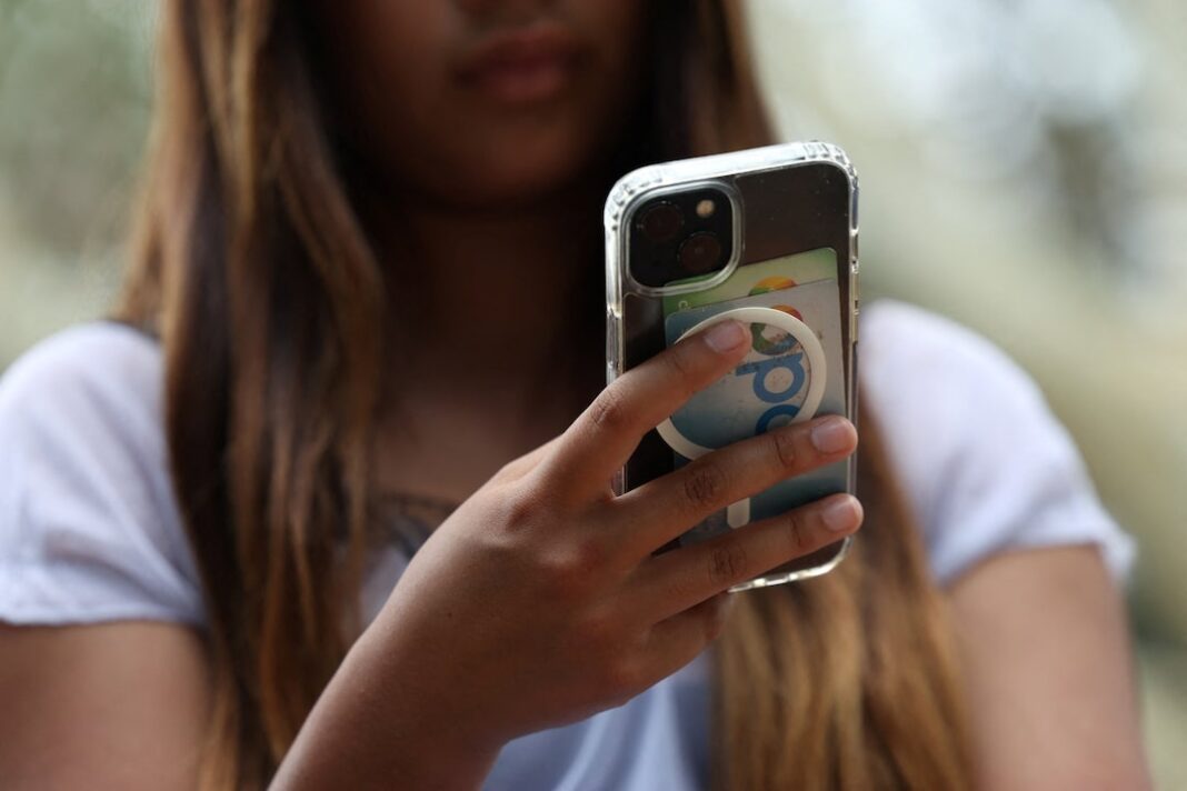 UK Bans Under-16s From Social Media in Sweeping Crackdown UK Bans Under-16s From Social Media in Sweeping Crackdown