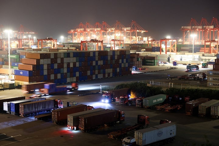 China Exports Seen Rising 15% in May on Chip Demand China Exports Seen Rising 15% in May on Chip Demand