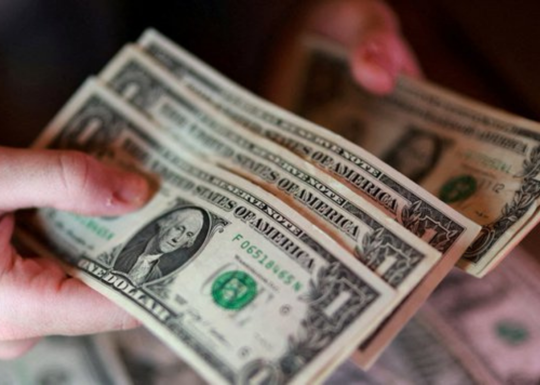 Dollar Wobbles as US Iran Strikes Rattle Currency Markets Dollar Wobbles as US Iran Strikes Rattle Currency Markets