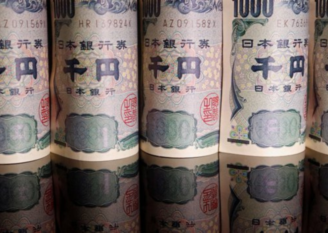 Yen Touches 160 Third Session Running as Gulf War Fuels Dollar