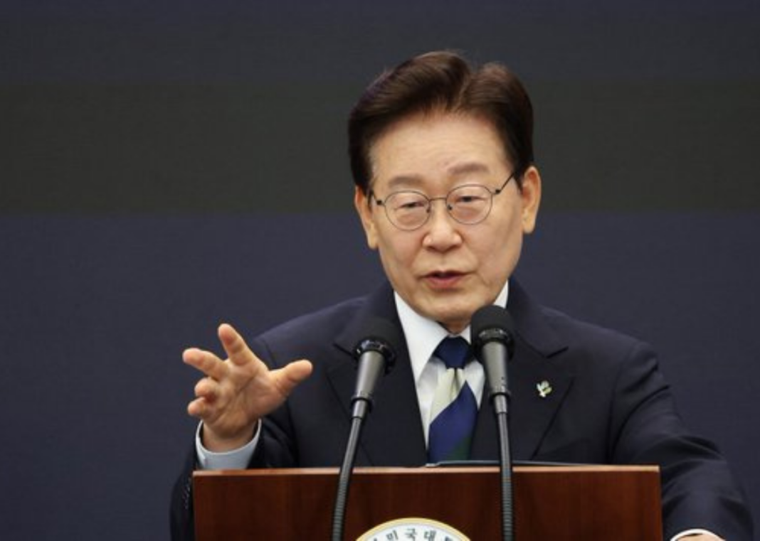 wedrftyguhjiopoiuyhgfd South Korea's Lee to Attend NATO Summit, Visit Mongolia